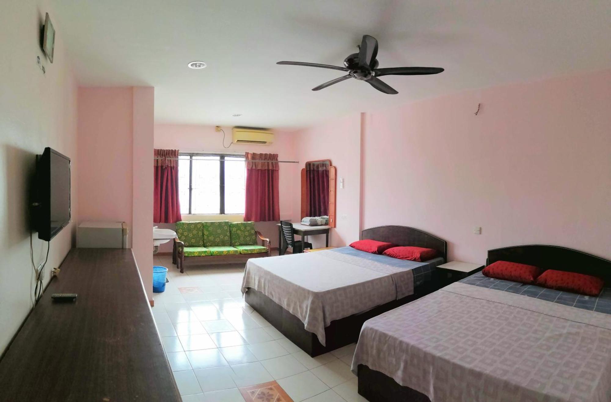 New Budget Inn Hotel Chukai Екстериор снимка