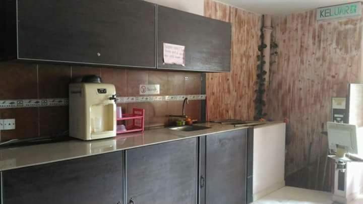 New Budget Inn Hotel Chukai Екстериор снимка