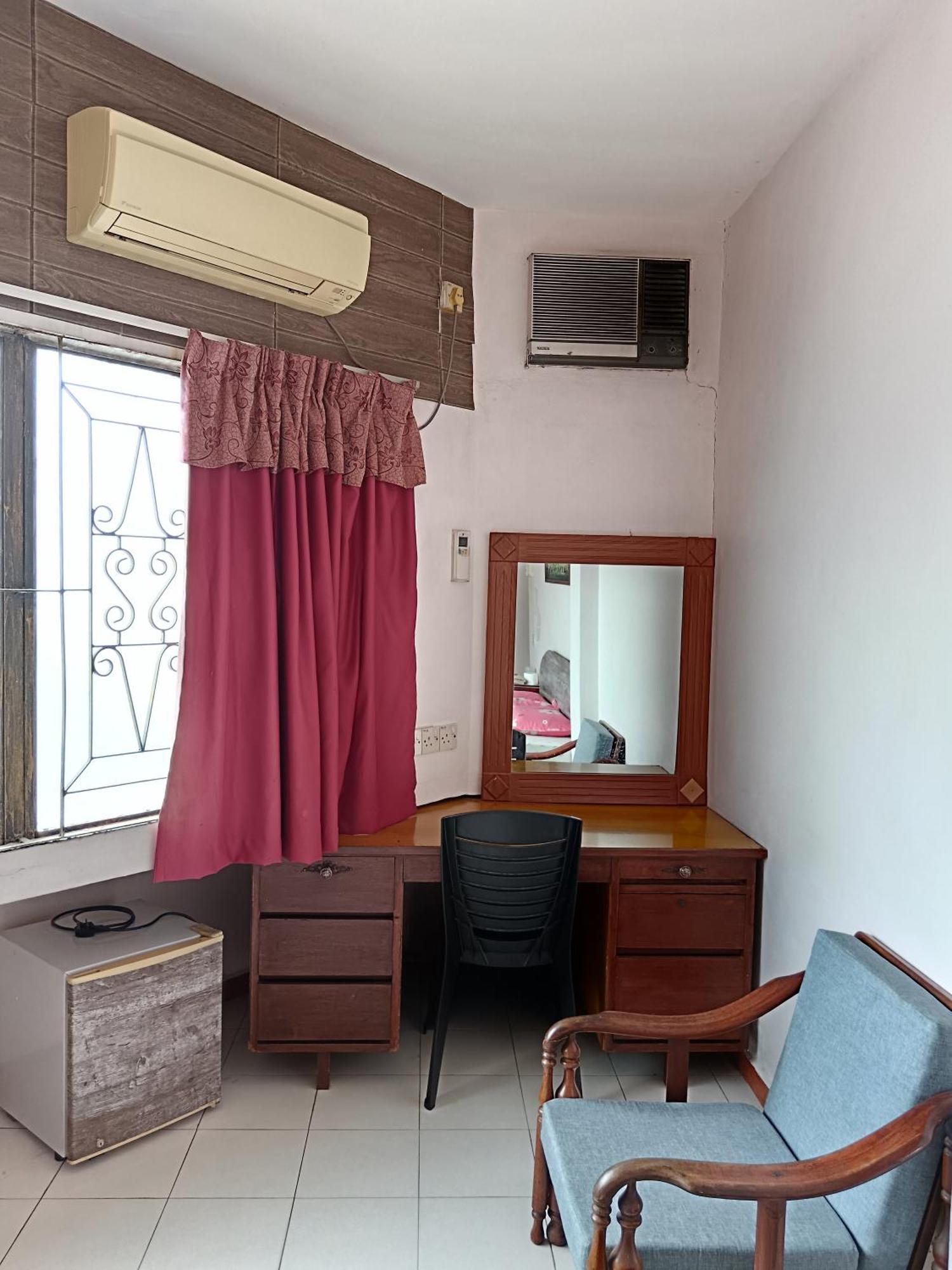 New Budget Inn Hotel Chukai Екстериор снимка