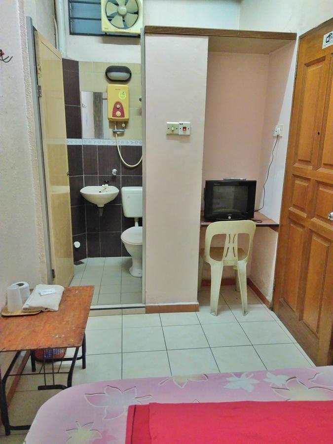 New Budget Inn Hotel Chukai Екстериор снимка