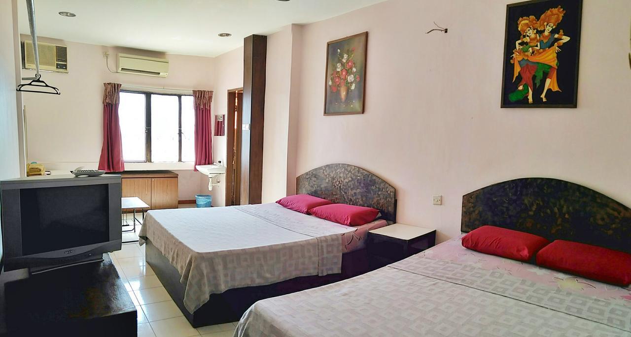 New Budget Inn Hotel Chukai Екстериор снимка