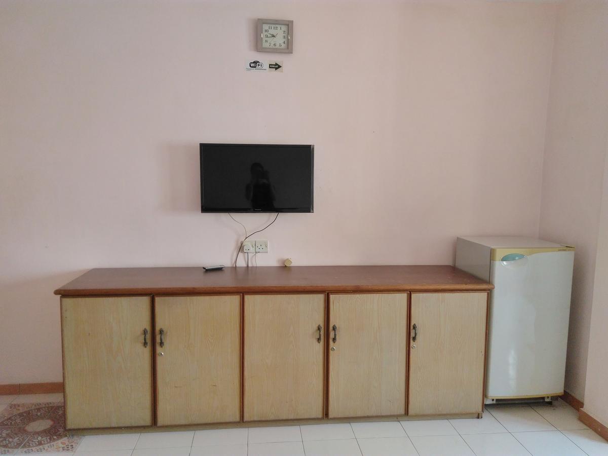 New Budget Inn Hotel Chukai Екстериор снимка