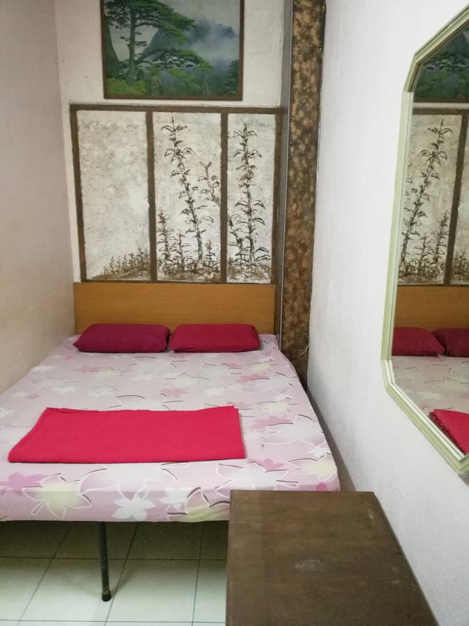 New Budget Inn Hotel Chukai Екстериор снимка